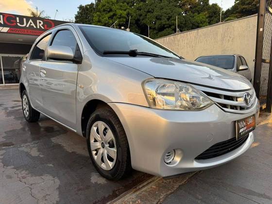 TOYOTA ETIOS 1.3 XS 16V FLEX 4P MANUAL